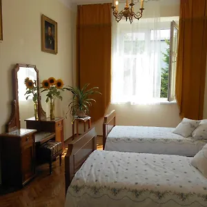 apartament-krakowski-styl.krakowhotelspoland.com/